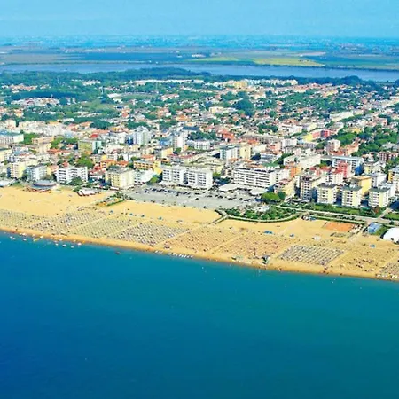 Stunning Only 100m From The Μπιμπιόνε